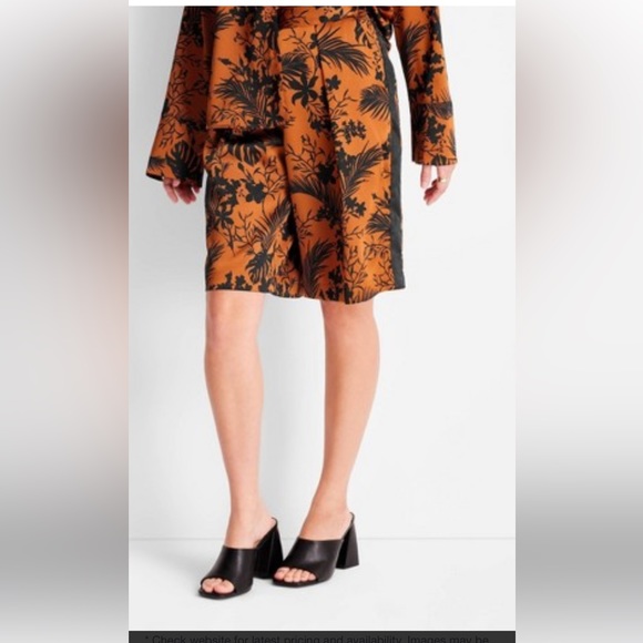 Bermuda shorts size XXS by Future Collective - Picture 1 of 4